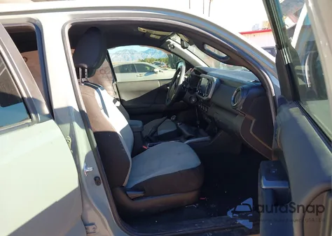 2022 Toyota Tacoma Trd Off Road z USA, uszkodzony, nr VIN 3TYCZ5AN7NT090282